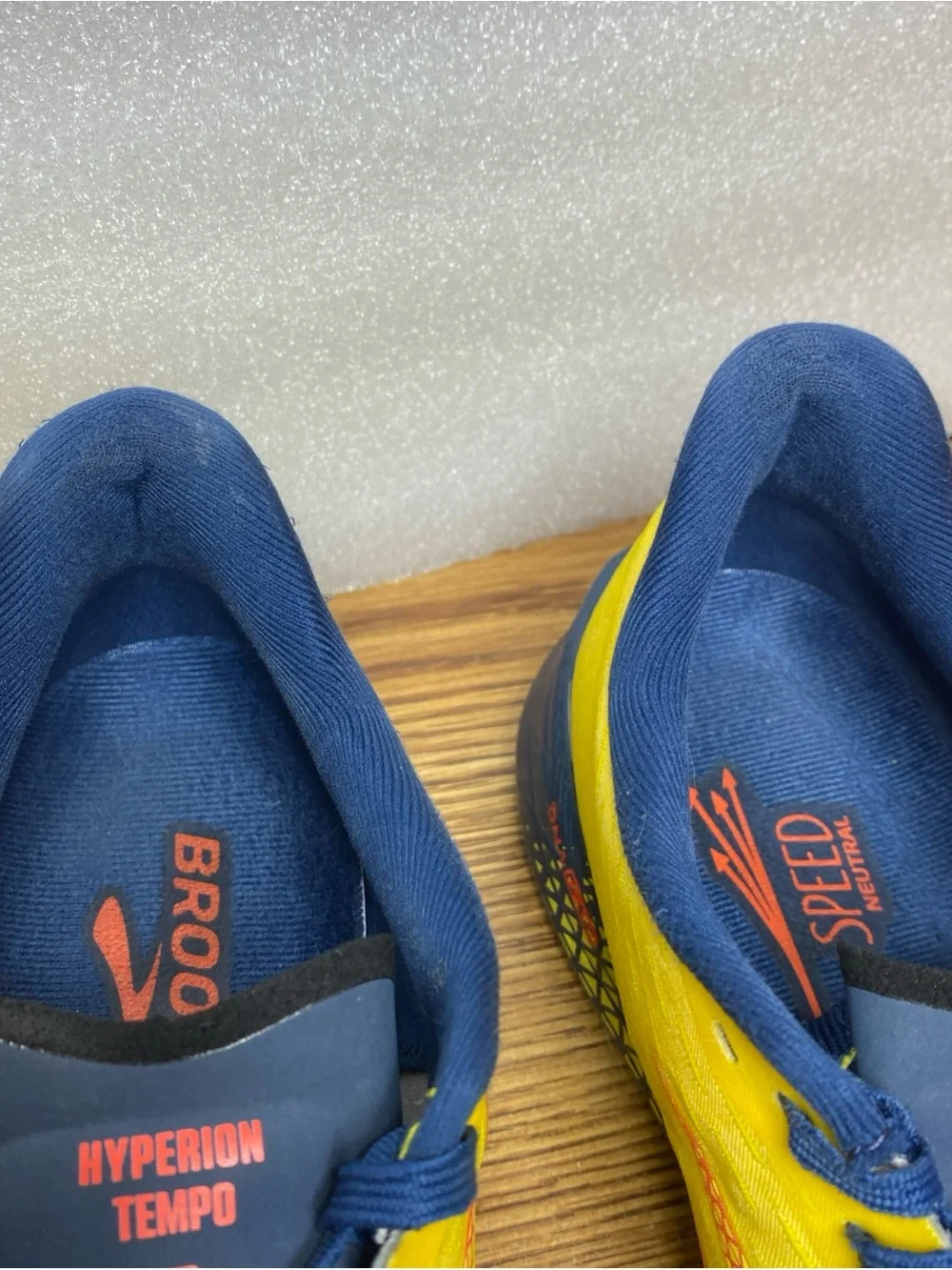 Brooks Hyperion Tempo Mens Running Shoes Yellow Blue 1103391D767 Size 11.5 D